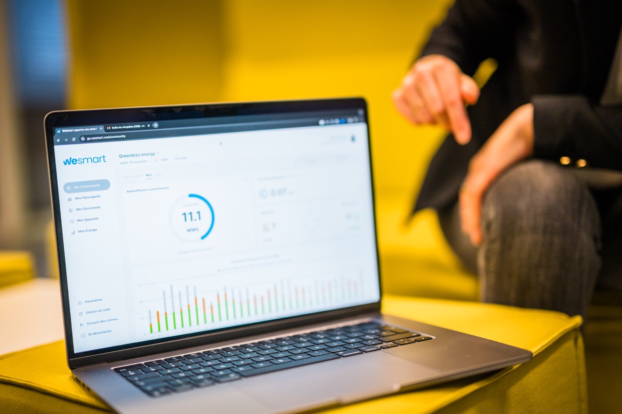 Plateforme WeSmart affichée sur un ordinateur portable